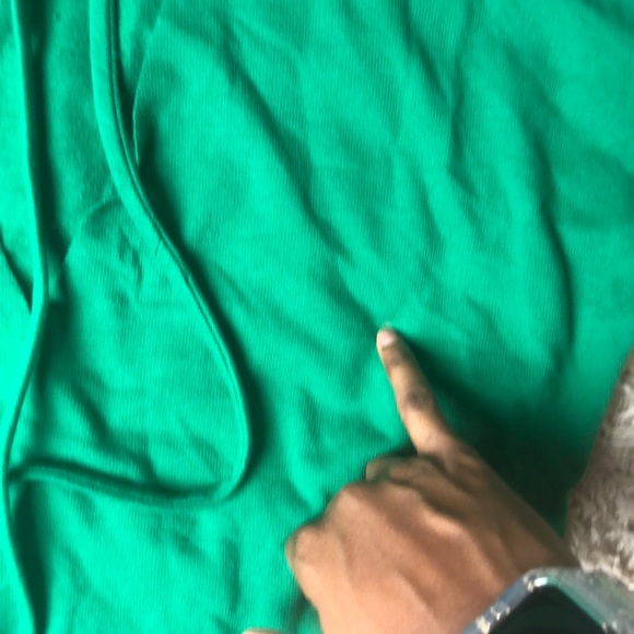 💙4/$25💙Green cropped hoodie - Picture 3 of 7